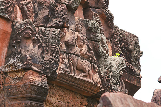 Close-up of Uma Maheswara pediment carving depicting Lord Shiva and Goddess Parvati atop Nandi at Prasat Peuai Noi, Thailand