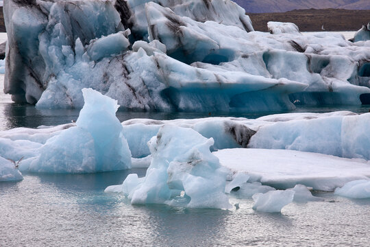 Icebergs at Jokulsarlon Glacier Lagoon at the foot of Vatnaj&ouml;kull Glacier, Iceland
