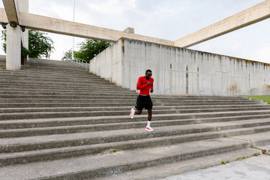 High-performance athlete training his aerobic endurance