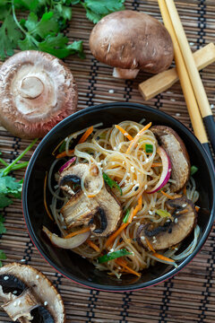 Glass noodles with mushrooms and vegetables.