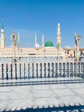 Green Dome and Minaret of Al-Masjid an-Nabawi in Medina, Saudi Arabia