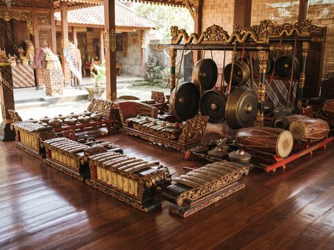 Indonesian gamelan instruments