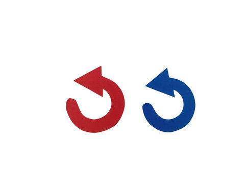 Red and blue counter clockwise circular arrow icons for web design and navigation isolated on transparent background
