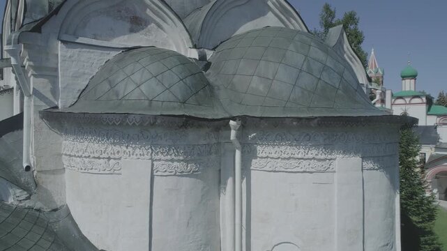Drone orbits close along the cathedral facade in Zvenigorod