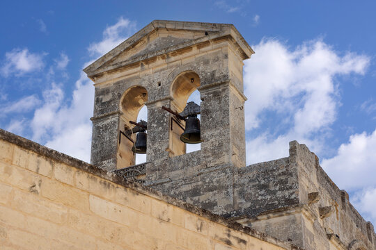 Campane con cielo