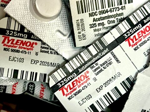 Tylenol capsules In blister packs