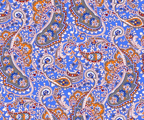 Intricate Floral Ornament Pattern in Blue and Gold Overlapping Circular Motifs © Wolfworker