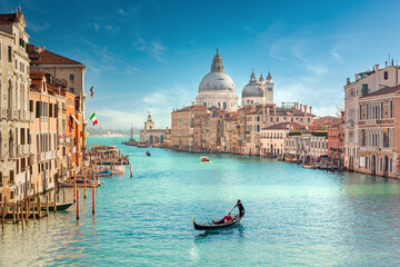 Basilica Santa Maria della Salute in Venice © adisa