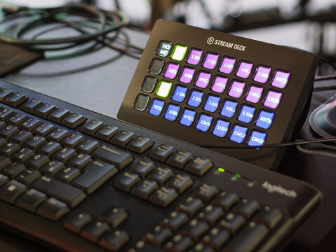 Elgato Stream Deck for Streamlining Live Streaming