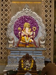 Obraz premium Pune, Maharashtra, 14 September 2026, Famous Kasba Ganpati during Ganpati Festival 2026, Kasba Ganpati is Pune’s Gramadevata or guardian deity, and one of the city’s oldest Ganpati traditions.
