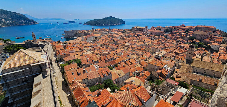 Wonderful photos of Dubrovnik, Croatia, featuring the sea, the castle, and the &ldquo;Game of Thrones&rdquo; filming location, all captured in absolutely beautiful weather.