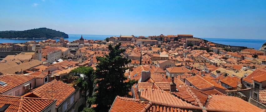 Wonderful photos of Dubrovnik, Croatia, featuring the sea, the castle, and the &ldquo;Game of Thrones&rdquo; filming location, all captured in absolutely beautiful weather.