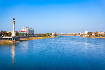Fototapeta premium State emblem monument at Syrdarya river, Khujand
