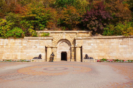 Proval Lake entrance in Pyatigorsk
