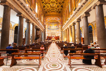 Naklejka premium Basilica of Santa Maria in Trastevere church interior in Rome, Italy