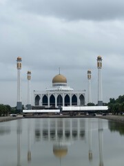 Grand Mosque Architecture Under Cloudy Sky © parawee