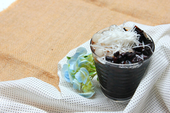 Che do den - VietnamFood - Vietnamese-style black bean sweet soup
