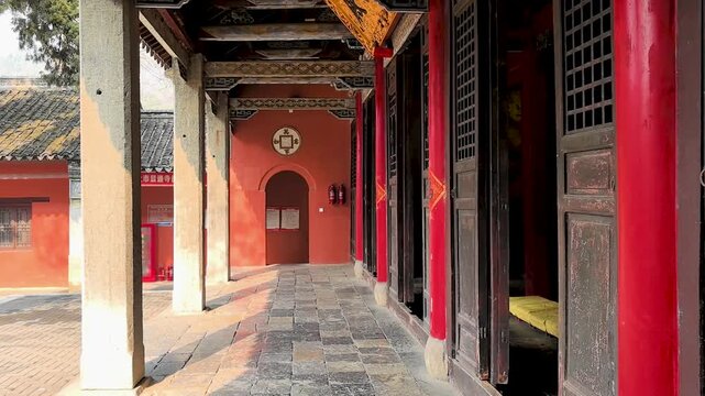 The Heavenly King Hall of Xian Tong Temple, also known as Xiangshan Temple, was first built in the Western Jin Dynasty. It is located in Huai'an City, Anhui Province, China.