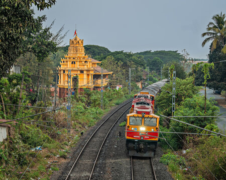 An Indian Railways WDG-6G heavy-haul diesel locomotive leads a l