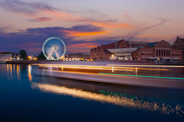 Night view of the Motława River in Gdańsk, Poland – travel background or wallpaper © anettastar
