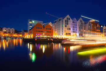 Night view of the Motława River in Gdańsk, Poland – travel background or wallpaper © anettastar