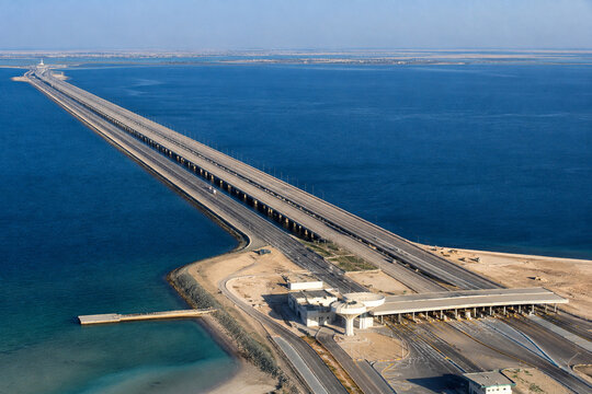  King Fahd Causeway A long bridge connecting Bahrain and Saudi Arabia
