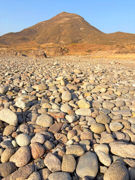 piedras cantos rodados grises playa del embarcadero almer&iacute;a domo volc&aacute;n IMG_5765-as26