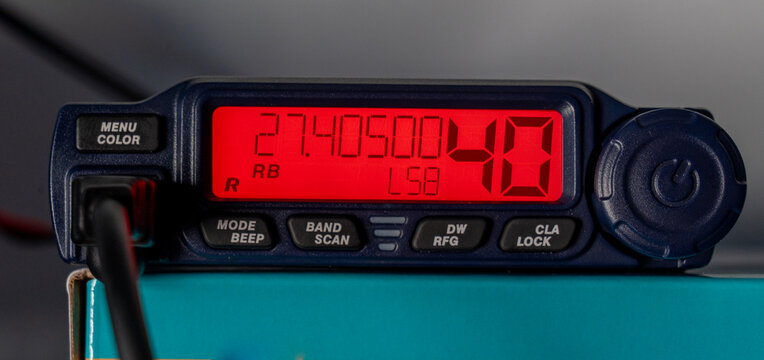 CB radio tuned to channel 40 in LSB sideband.