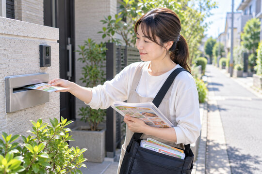  ポスティング・住宅へのチラシ配布