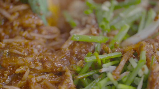 김장 김치 백김치 전통 한식 배추 절임배추 양념 소 김장철 발효식품 발효 전통음식 한국음식 식재료 반찬 유네스코인류무형문화유산 김장문화 손맛 정성 가정식 항아리 옹기
