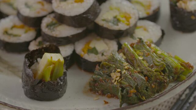 김밥 케이푸드 K푸드 김 밥 김발 김밥발 김밥만들기 한국음식 한식 분식 간식 도시락 소풍 야풍 식재료 요리 조리 가정식 식사 한끼 간편식 쌀 참기름