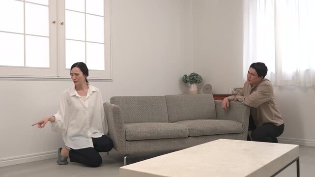 夫婦でソファーの配置を考える　リビング模様替え