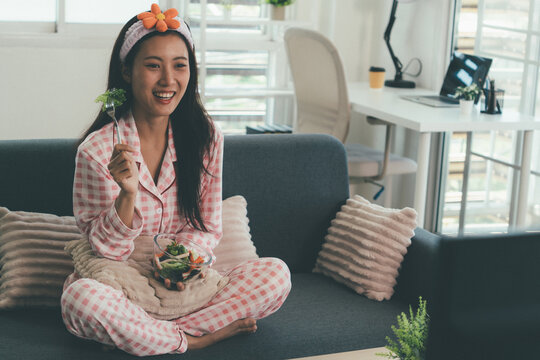 Woman enjoying life at home, promoting healthy eating, wellness, and a balanced lifestyle. Concept of natural nutrition, mindfulness, and modern healthy living.