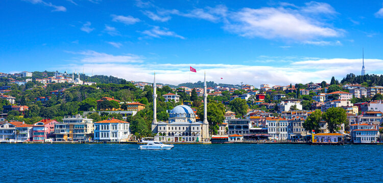 Beylerbeyi mosque and istanbul cityscape along bosphorus strait