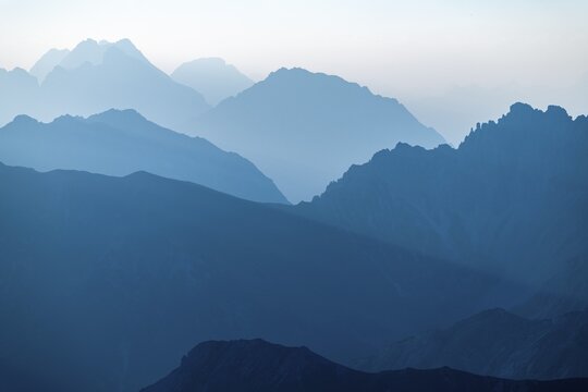 Graduation of peaks of the Lechtal Alps at the blue hour, Elmen, Lechtal Alps, Au&szlig;erfern, Tyrol, Austria