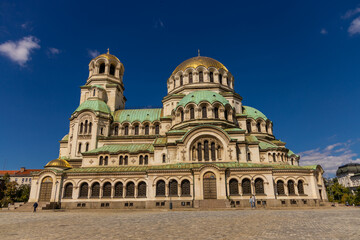 Obraz premium Alexander Nevsky Cathedral in Sofia, Bulgaria, a monumental Eastern Orthodox cathedral and one of the most recognizable landmarks in the Bulgarian capital. The grand historic building