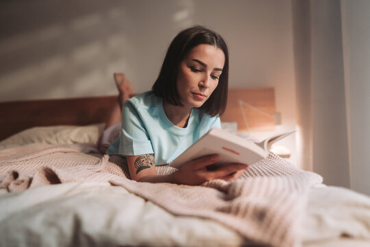 Relaxing Bedtime Reading Session, Tranquil Bedtime Environment With Soft Lights And Gentle Breaths