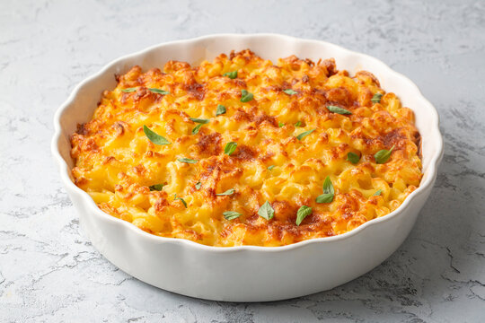 Traditional North American dish. Baked pasta with cheese.