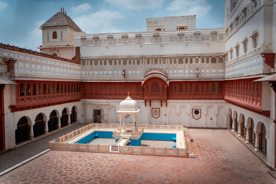 templos,palacios y edificios importantes de la india