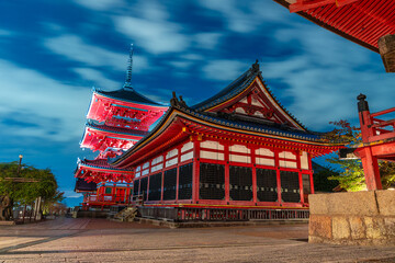 Obraz premium Night View Of Kiyomizudera Kyodo Hall And Pagoda Long Exposure Blue Hour Kyoto Japan