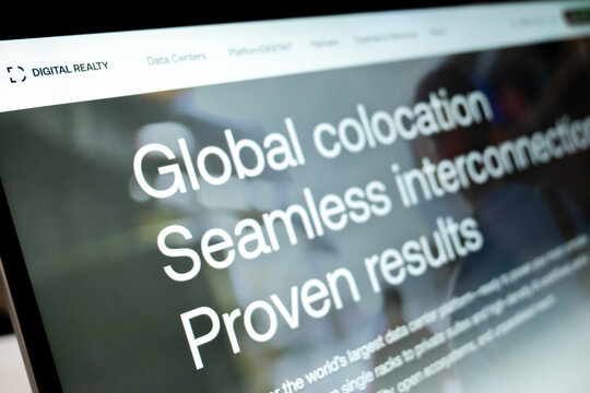 Mexico city, mexico, 10 29 2025: digital realty website showing global colocation interconnection services