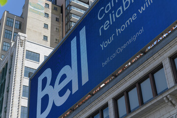 Obraz premium 279 Yonge Street digital spectacular featuring DOOH advertising for Bell phone service, Toronto