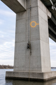 Bridge Crack Marker Hologram for Structural Inspection, Damage Assessment and Infrastructure Maintenance