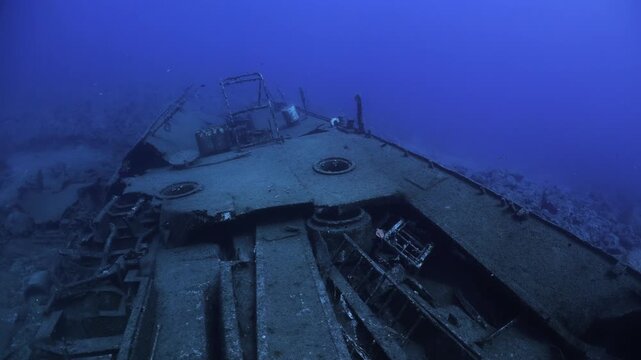 shipwreck scenery underwater ship wreck deep blue water ocean scenery of metal underwater scuba divers to explore