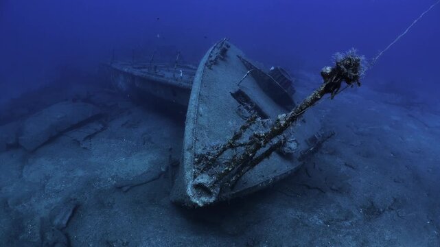 shipwreck scenery underwater ship wreck deep blue water ocean scenery of metal underwater scuba divers to explore