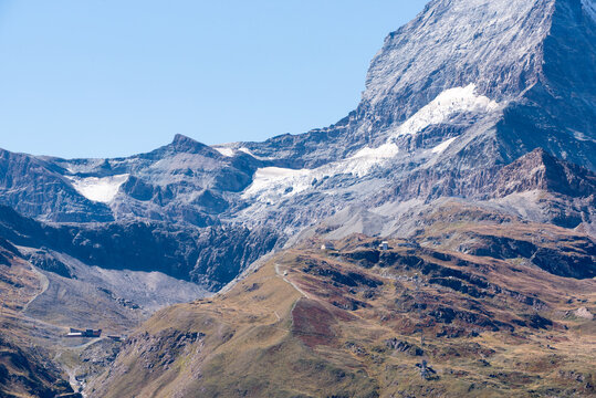 Gornergrat Gletscher mit ewigem Eis dem Klimawandel ausgesetzt an Matterhorn S&uuml;dwestflanke in Zermatt Schweiz