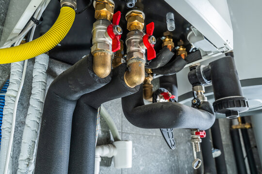 Insulated heating pipes and shutoff valves