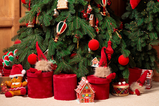 wallpaper pattern Christmas time tree with gift box and toys green red colors of the season background