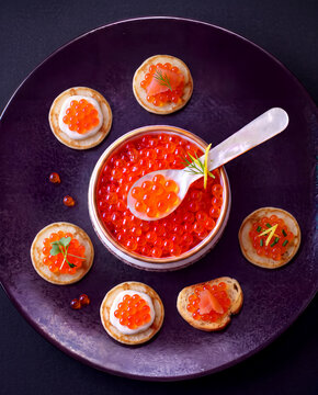 oeufs de saumon et toasts