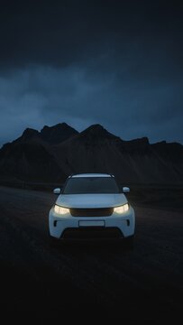 White SUV car phone wallpaper